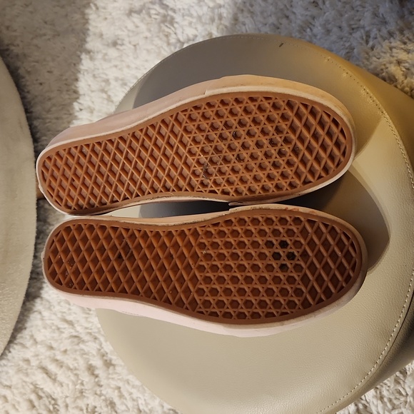 Vans Light Pink- Leather     Sz. W - 8.5.  M - 7 - Picture 6 of 6